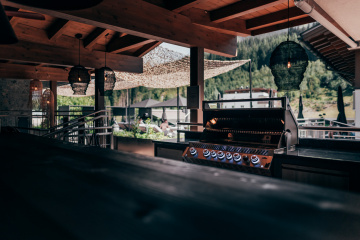 Outdoor Kitchen