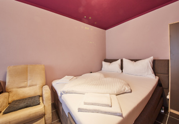 Bedroom/Living room